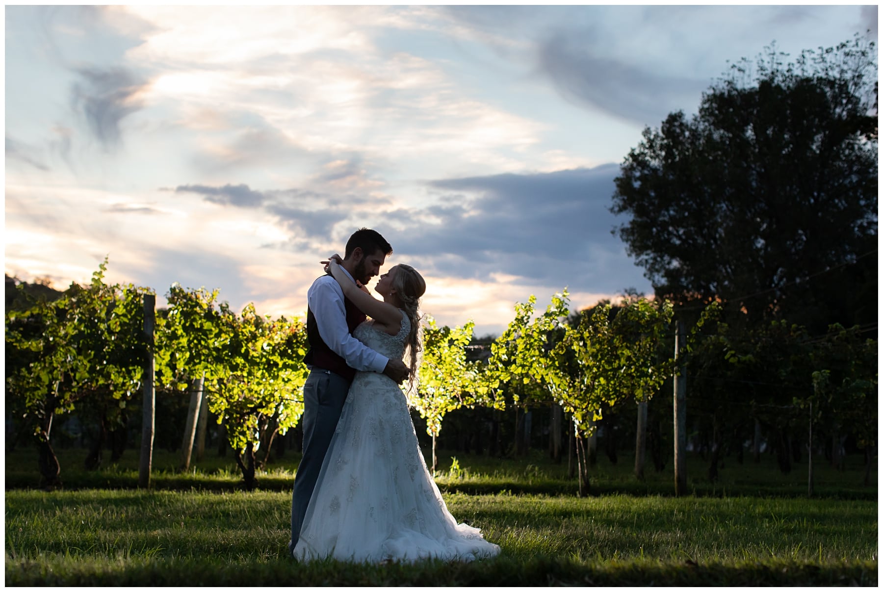 sunset bridal couple photo at armstrong valley winery
